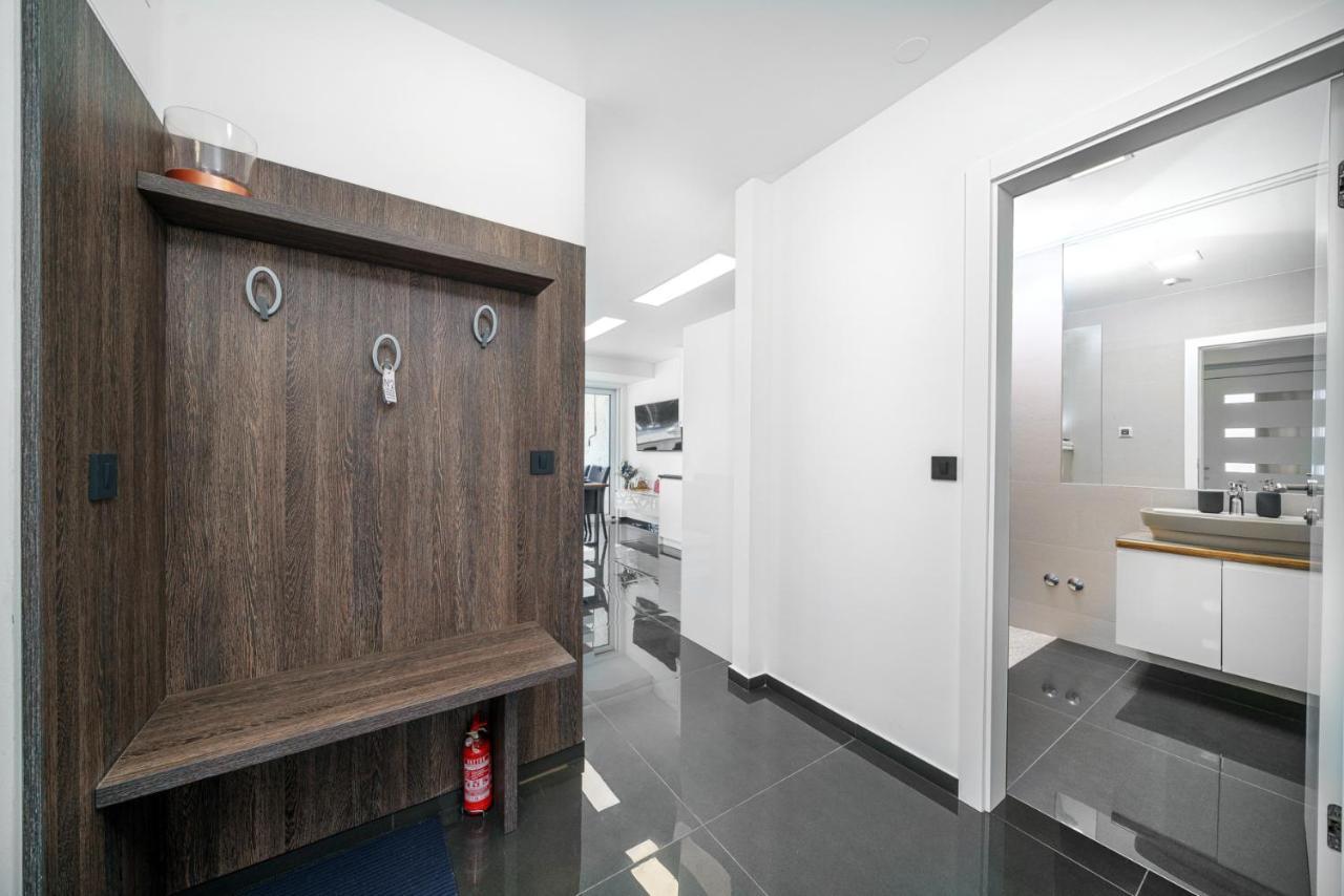 Alexandra Apartments Tribalj Εξωτερικό φωτογραφία